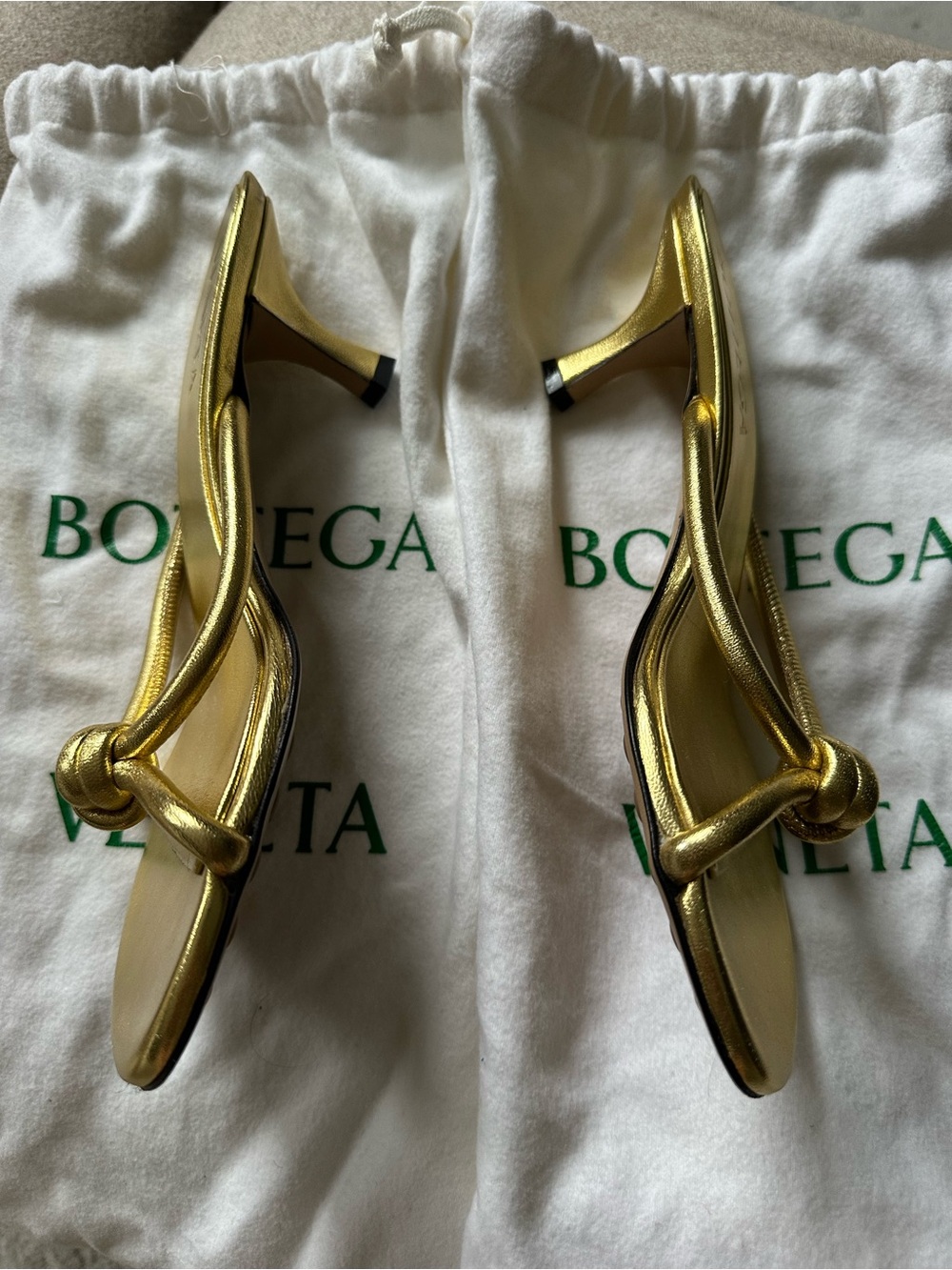 Bottega Veneta Metallic Gold Knotted Leather Slide Heels - Picture 2 of 6